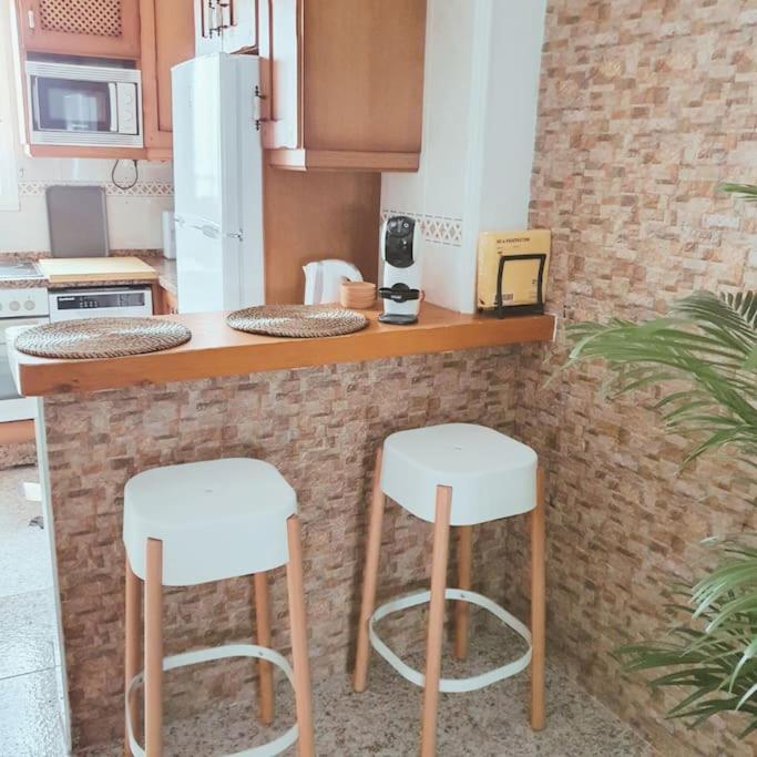 Soleada Casa En Semesterbostad *